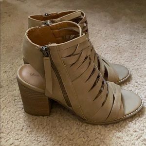 Cute taupe crossover heels